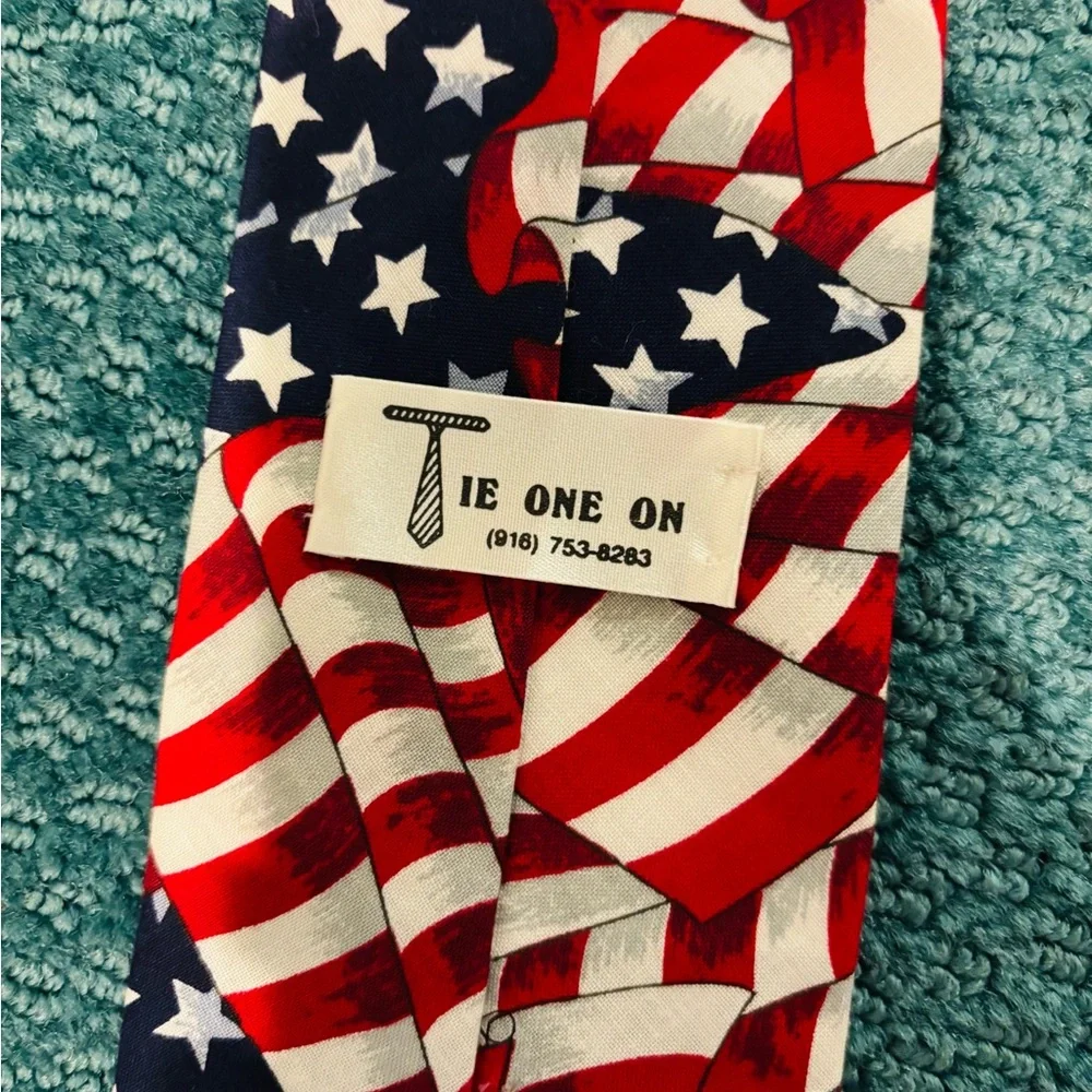 TIE ONE ON Patriotic American Flag Tie